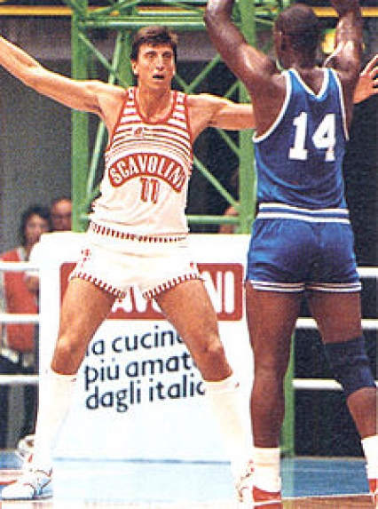 Renzo Vecchiato con la maglia della Scavolini